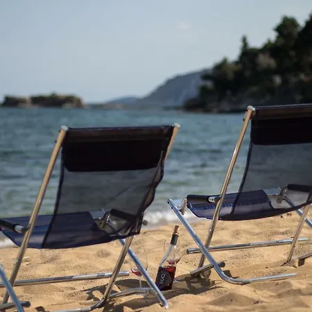 Sweet With Spectacular Sea View